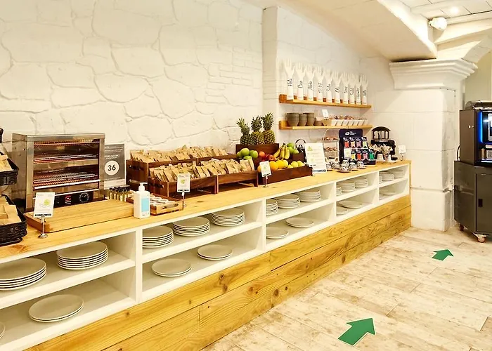 Sercotel Ayala 酒店 4*