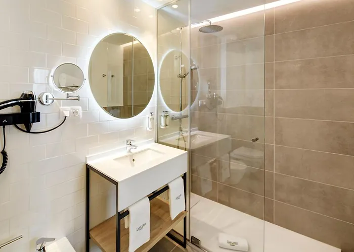 酒店 Sercotel Ayala