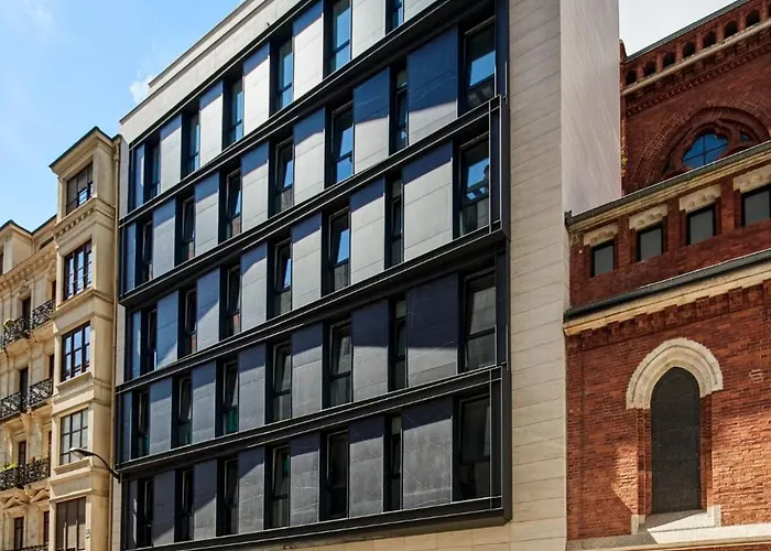 Sercotel Ayala 酒店