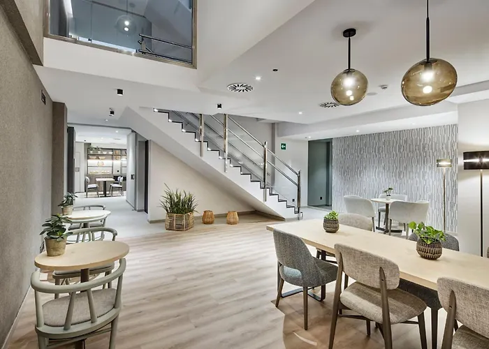 酒店 Sercotel Ayala 4*