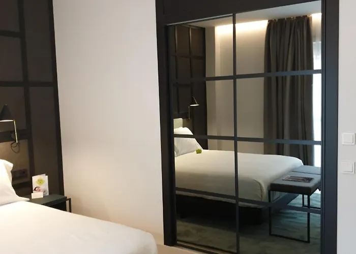 酒店 Sercotel Ayala 4*